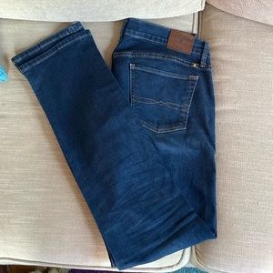 Lucky Brand sweet’n straight blue jeans